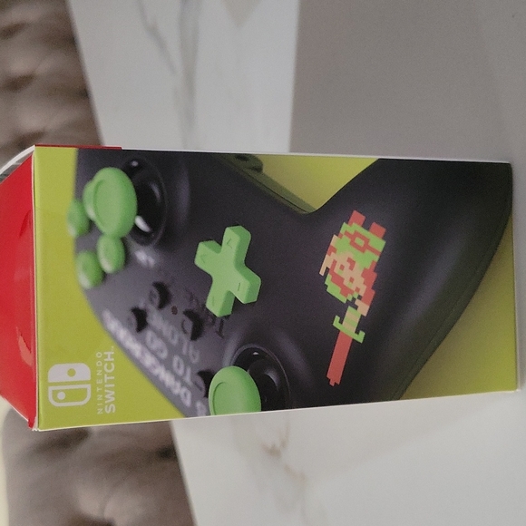 PowerA Nintendo Switch Enhanced Wired Controller - Picture 5 of 6